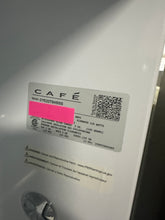 Load image into Gallery viewer, GE Bottom Freezer