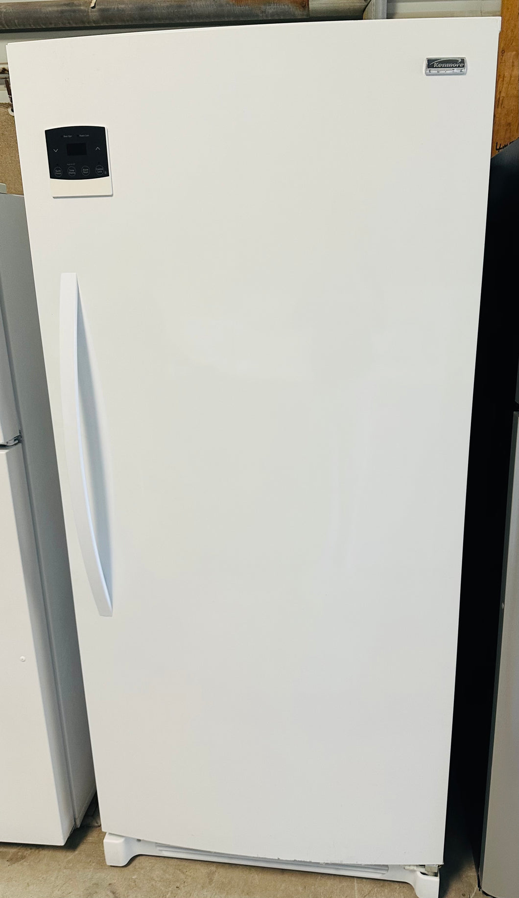 A Stand Up Freezer 20 c u f t