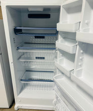 Load image into Gallery viewer, A Stand Up Freezer 20 c u f t
