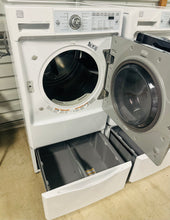 Load image into Gallery viewer, Kenmore Elite Set Frontloaders Washer Dryer
